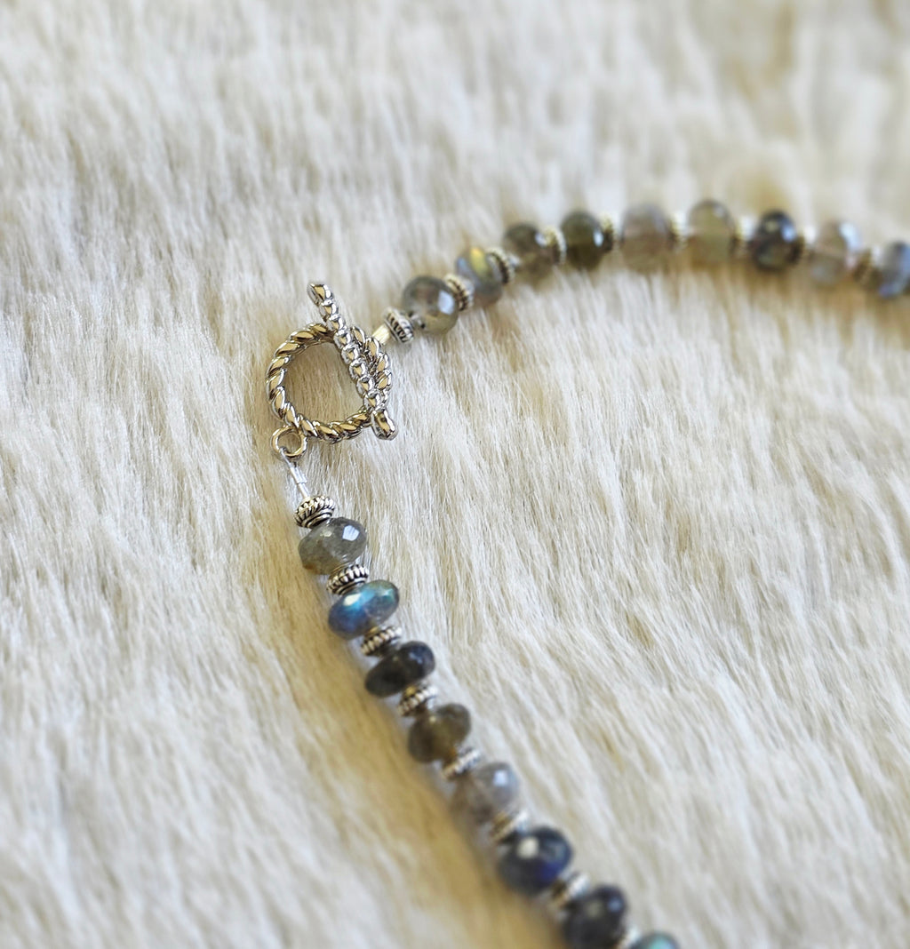 The Aura Necklace