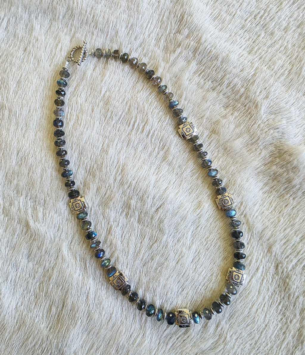 The Aura Necklace