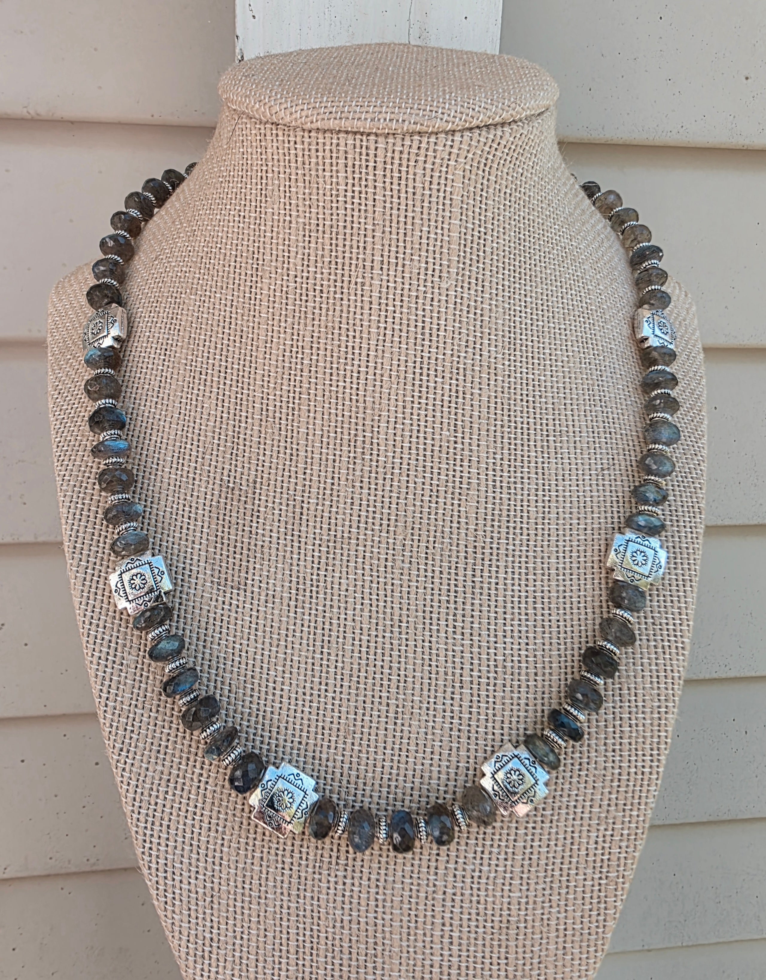 The Aura Necklace